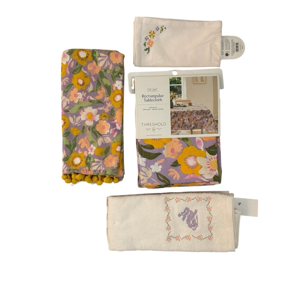 Floral Tablecloth & Linen Bundle – 60x104 Tablecloth, Kitchen Towels, Napkin Set